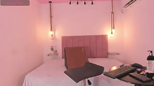 Snapshot of BabyBrown__ chatting on 12-05-25, 12:41 BabyBrown online show from 12-05-25, 12:41