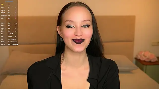 Snapshot of VetaManhardt chatting on 11-21-25, 08:29 VetaManhardt online show from 11-21-25, 08:29