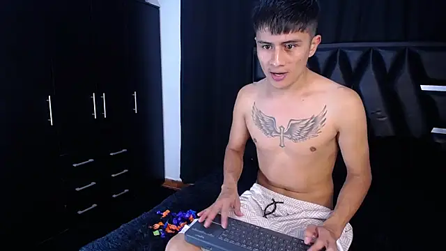 Ferxxo Oficial online show from 10-31-25, 05:03