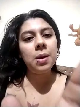 Snapshot of RummyVale chatting on 11-20-25, 04:12 RummyVale online show from 11-20-25, 04:12