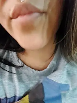 Snapshot of Camilu23 chatting on 10-30-25, 08:53 Camilu23 online show from 10-30-25, 08:53