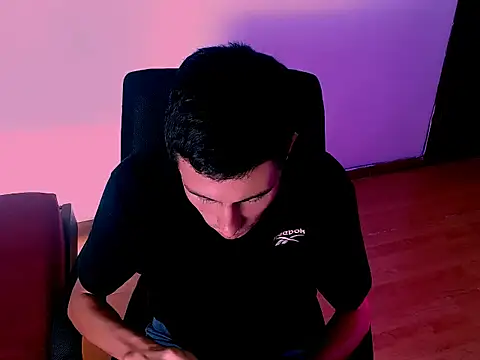 Snapshot of noah_jack01 chatting on 11-03-25, 08:54 noah jack01 online show from 11-03-25, 08:54