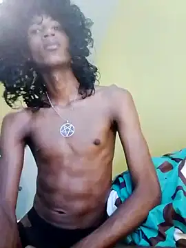 Snapshot of skinniyGabriel chatting on 11-21-25, 01:21 skinniyGabriel online show from 11-21-25, 01:21