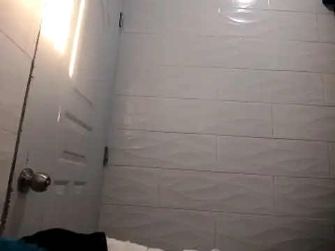 Snapshot of skinniyGabriel chatting on 12-14-25, 09:30 skinniyGabriel online show from 12-14-25, 09:30