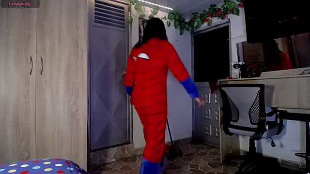 Samara Homescapes online show from 11-27-25, 04:14