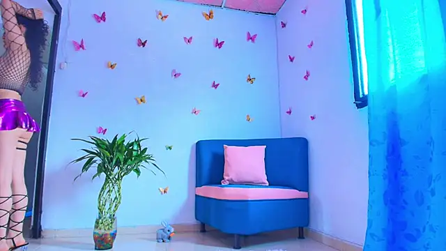 Snapshot of Juliet_1_ chatting on 11-02-25, 02:30 Juliet 1  online show from 11-02-25, 02:30