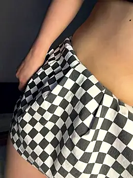 Romy-R-O online show from 01-14-26, 02:33