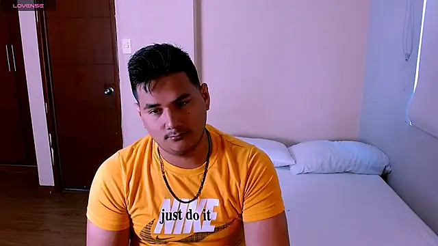 KingMoreno1 online show from 10-30-25, 01:01