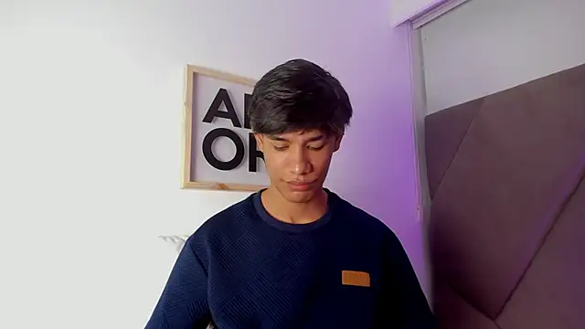 Snapshot of michael_vidal chatting on 10-31-25, 07:48 michael vidal online show from 10-31-25, 07:48