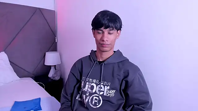 Snapshot of michael_vidal chatting on 11-05-25, 07:36 michael vidal online show from 11-05-25, 07:36