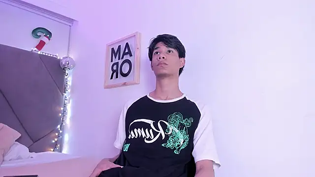 Snapshot of michael_vidal chatting on 11-18-25, 08:02 michael vidal online show from 11-18-25, 08:02