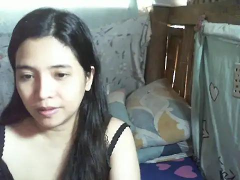 Snapshot of ann_tine123 chatting on 10-29-25, 05:42 ann tine123 online show from 10-29-25, 05:42