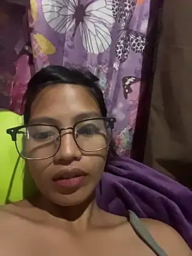 Snapshot of hottiebabe23 chatting on 11-15-25, 04:43 hottiebabe23 online show from 11-15-25, 04:43