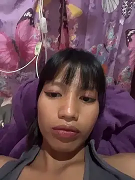 Snapshot of hottiebabe23 chatting on 11-21-25, 05:50 hottiebabe23 online show from 11-21-25, 05:50