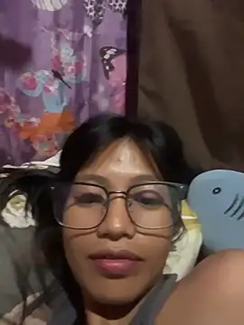 Snapshot of hottiebabe23 chatting on 11-21-25, 05:55 hottiebabe23 online show from 11-21-25, 05:55