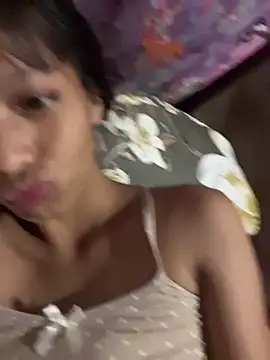 Snapshot of hottiebabe23 chatting on 11-23-25, 12:16 hottiebabe23 online show from 11-23-25, 12:16