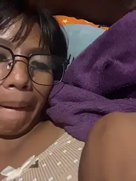 Snapshot of hottiebabe23 chatting on 11-24-25, 02:28 hottiebabe23 online show from 11-24-25, 02:28