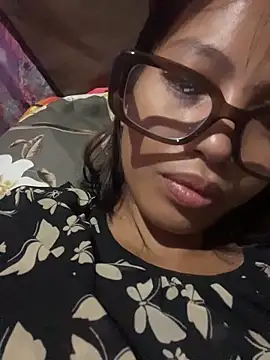 Snapshot of hottiebabe23 chatting on 12-20-25, 07:10 hottiebabe23 online show from 12-20-25, 07:10