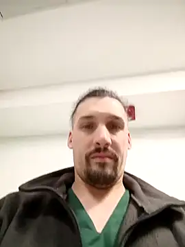 Snapshot of Abogado22 chatting on 10-29-25, 06:37 Abogado22 online show from 10-29-25, 06:37