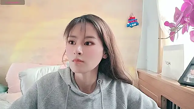 MsTipsy  online show from 04-19-26, 10:14