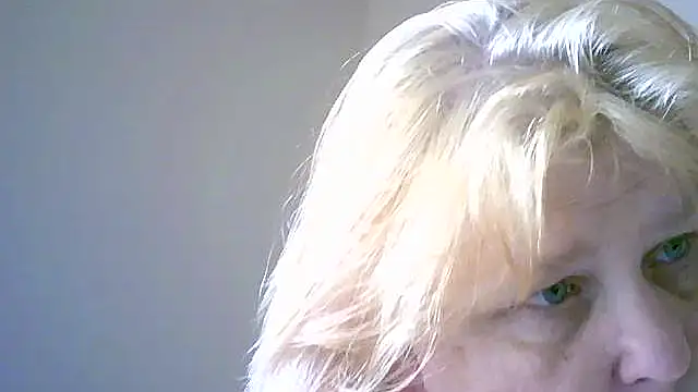 Snapshot of Sylviastar46 chatting on 11-20-25, 08:47 Sylviastar46 online show from 11-20-25, 08:47