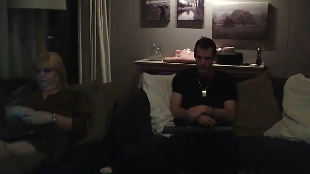 Snapshot of Sylviastar46 chatting on 11-24-25, 06:40 Sylviastar46 online show from 11-24-25, 06:40