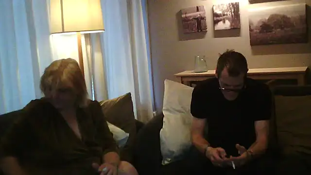 Snapshot of Sylviastar46 chatting on 11-25-25, 07:52 Sylviastar46 online show from 11-25-25, 07:52