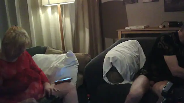 Snapshot of Sylviastar46 chatting on 12-05-25, 08:38 Sylviastar46 online show from 12-05-25, 08:38