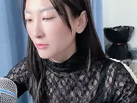 Snapshot of Doris-658 chatting on 11-27-25, 01:18 Doris-658 online show from 11-27-25, 01:18