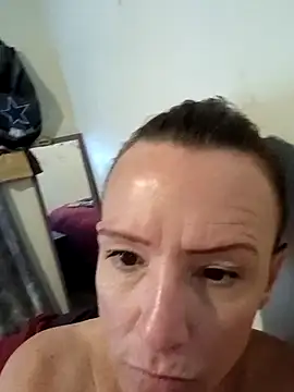 Karebearz1 online show from 03-09-26, 12:42