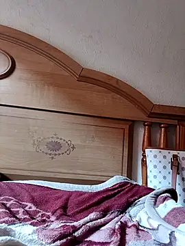 Snapshot of KoksFlame chatting on 10-31-25, 08:04 KoksFlame online show from 10-31-25, 08:04