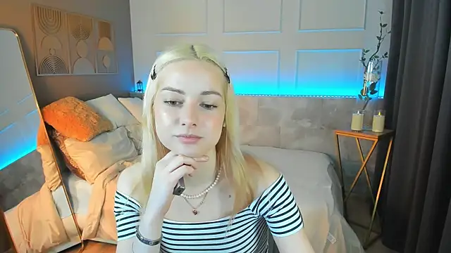 Snapshot of Jessie_Cuti chatting on 02-17-26, 01:51 Jessie Cuti online show from 02-17-26, 01:51