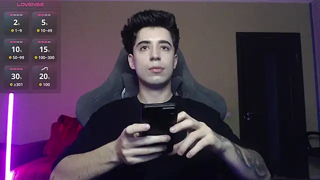 Snapshot of Yofukashii chatting on 11-21-25, 11:31 Yofukashii online show from 11-21-25, 11:31