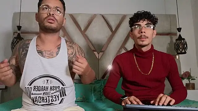 Snapshot of boysonfiree chatting on 10-31-25, 11:33 boysonfiree online show from 10-31-25, 11:33