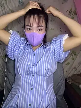 Snapshot of gino-sex chatting on 12-18-25, 12:44 gino-sex online show from 12-18-25, 12:44