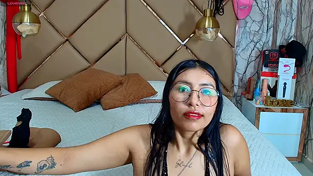 Snapshot of CATTA_GARCIA chatting on 05-22-26, 04:56 CATTA GARCIA online show from 05-22-26, 04:56