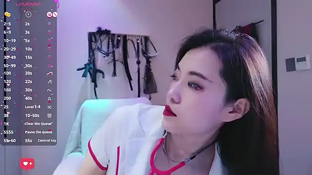 KISS-KISSME online show from 12-20-25, 08:32