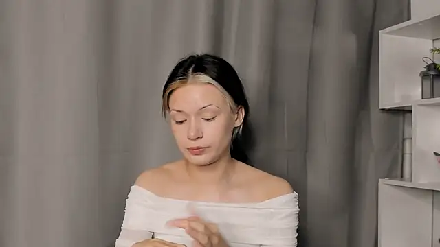 BrandiFraise online show from 11-02-25, 01:46