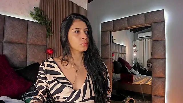 Snapshot of BrigitteVons chatting on 12-18-25, 09:21 BrigitteVons online show from 12-18-25, 09:21