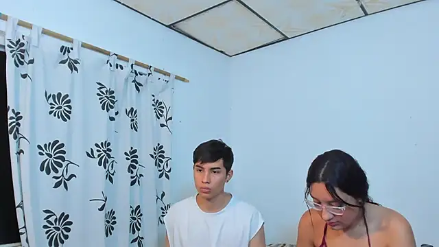 MollyandFher online show from 12-18-25, 10:16