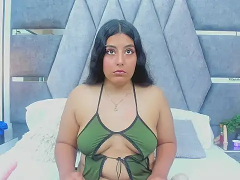 Snapshot of charlotte_chapman chatting on 11-07-25, 03:01 charlotte chapman online show from 11-07-25, 03:01