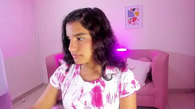 Snapshot of Mia_Greco1 chatting on 11-05-25, 11:54 Mia Greco1 online show from 11-05-25, 11:54