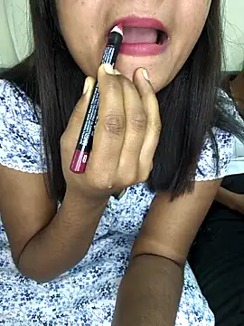 Snapshot of Cuty_Pussy1 chatting on 11-13-25, 07:29 Cuty Pussy1 online show from 11-13-25, 07:29