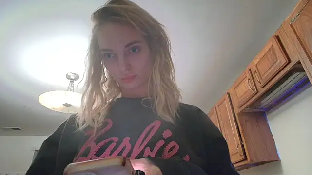 Snapshot of lanasharapovaxxx chatting on 01-17-26, 12:04 lanasharapovaxxx online show from 01-17-26, 12:04