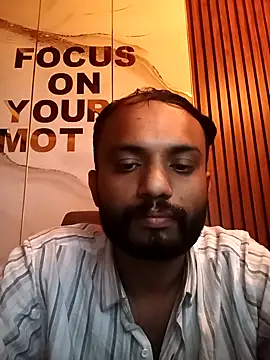 Snapshot of Advance01 chatting on 11-14-25, 06:39 Advance01 online show from 11-14-25, 06:39