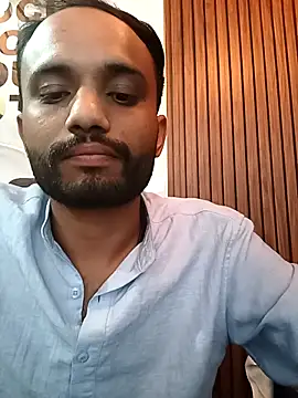 Snapshot of Advance01 chatting on 11-17-25, 08:03 Advance01 online show from 11-17-25, 08:03