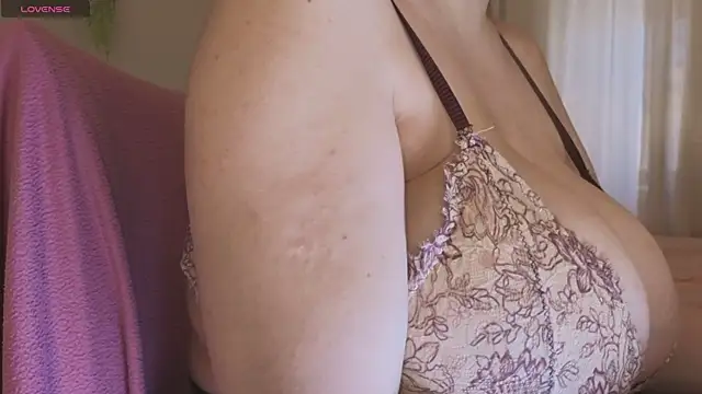 Ange Boob online show from 04-10-26, 10:31