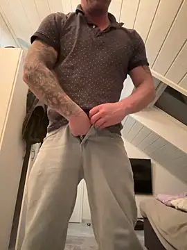 Snapshot of superbertok chatting on 11-13-25, 05:34 superbertok online show from 11-13-25, 05:34