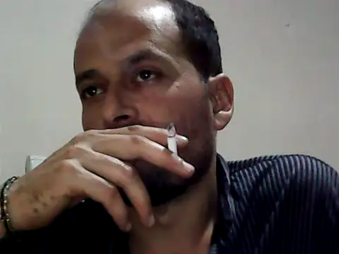 Snapshot of expenser37 chatting on 11-06-25, 07:15 expenser37 online show from 11-06-25, 07:15