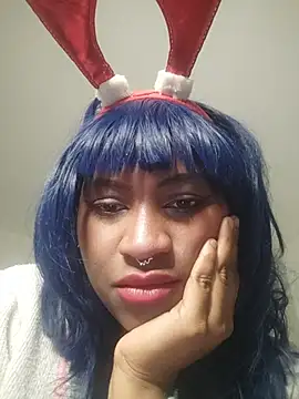 EvonyFoxxx online show from 12-17-25, 11:00